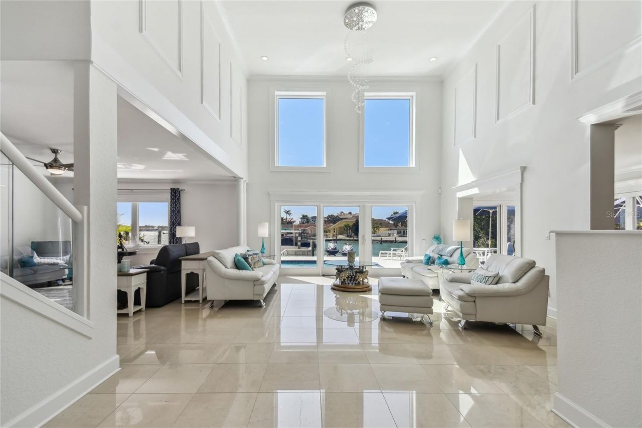 2233 Donato Drive, Belleair Beach, FL 33786 Photo