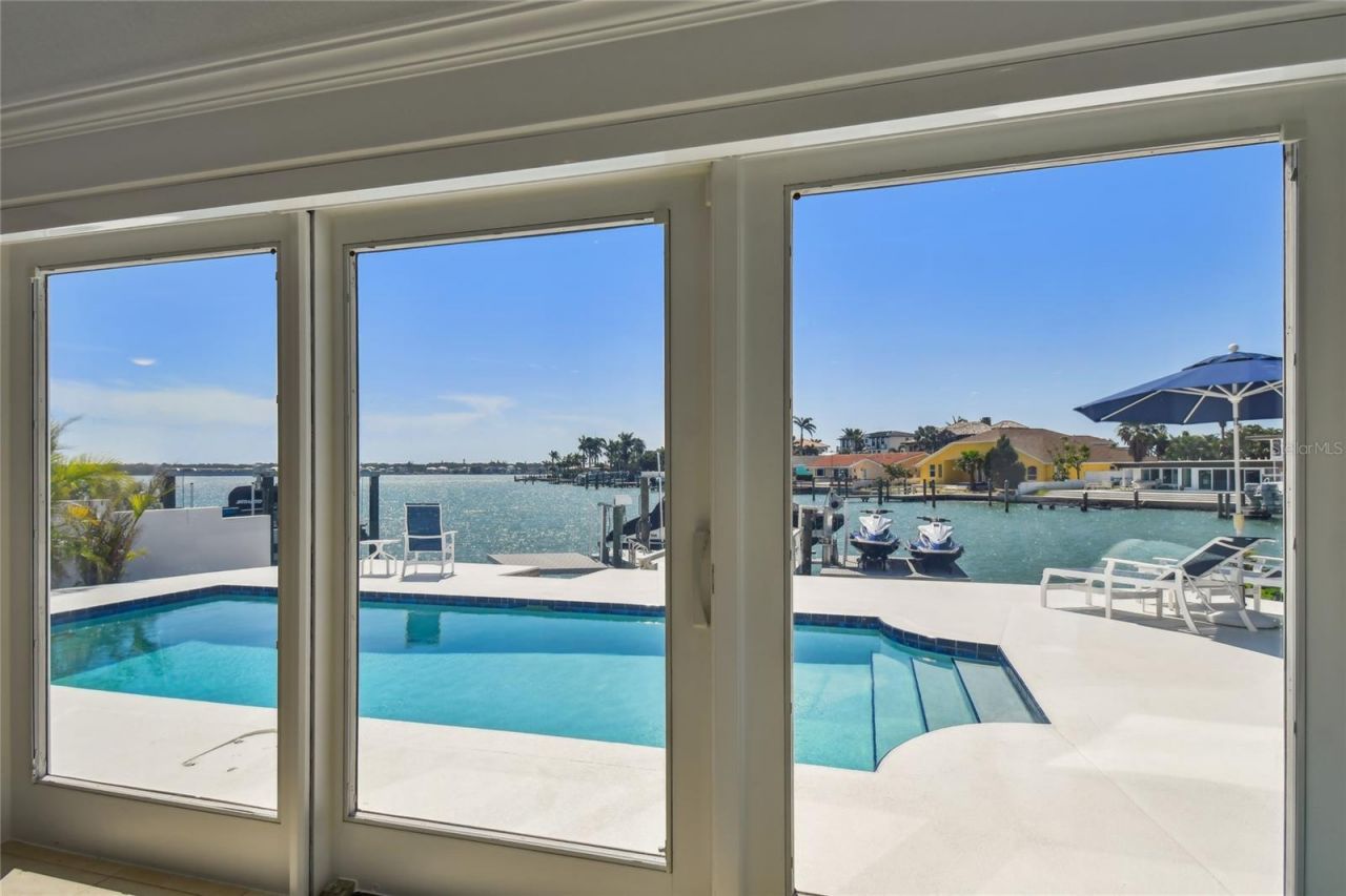 2233 Donato Drive, Belleair Beach, FL 33786 Photo