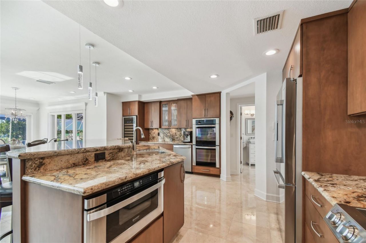 2233 Donato Drive, Belleair Beach, FL 33786 Photo