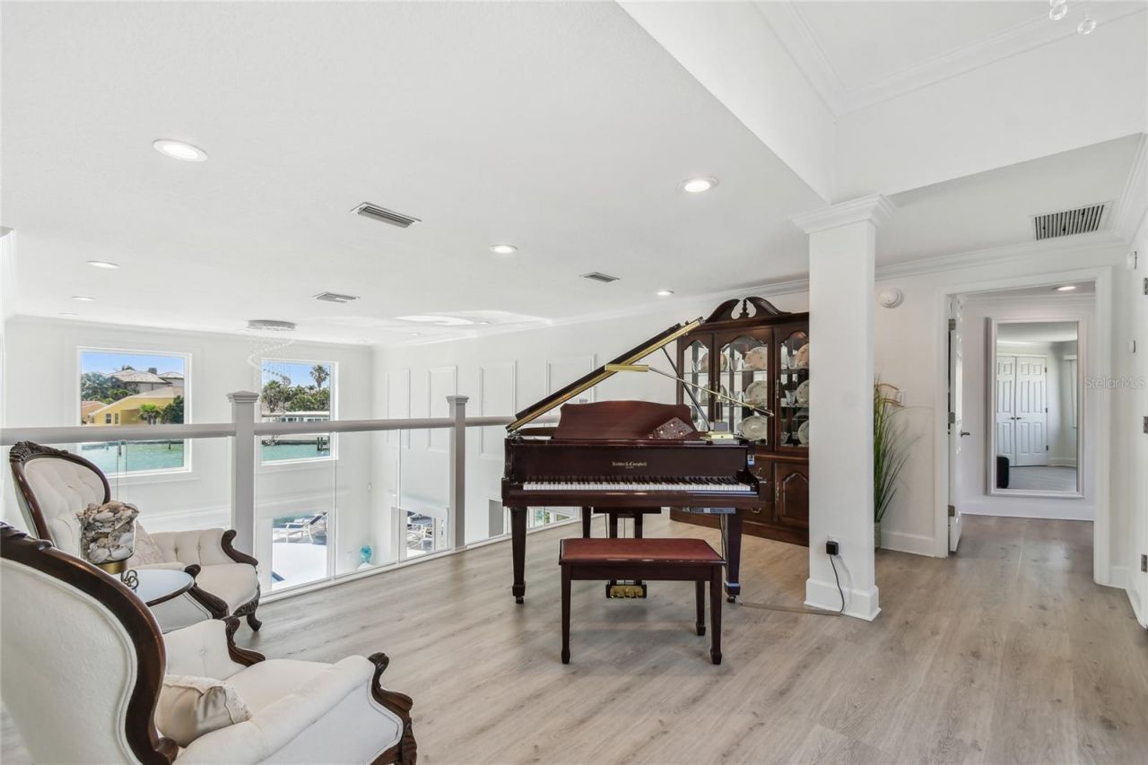 2233 Donato Drive, Belleair Beach, FL 33786 Photo