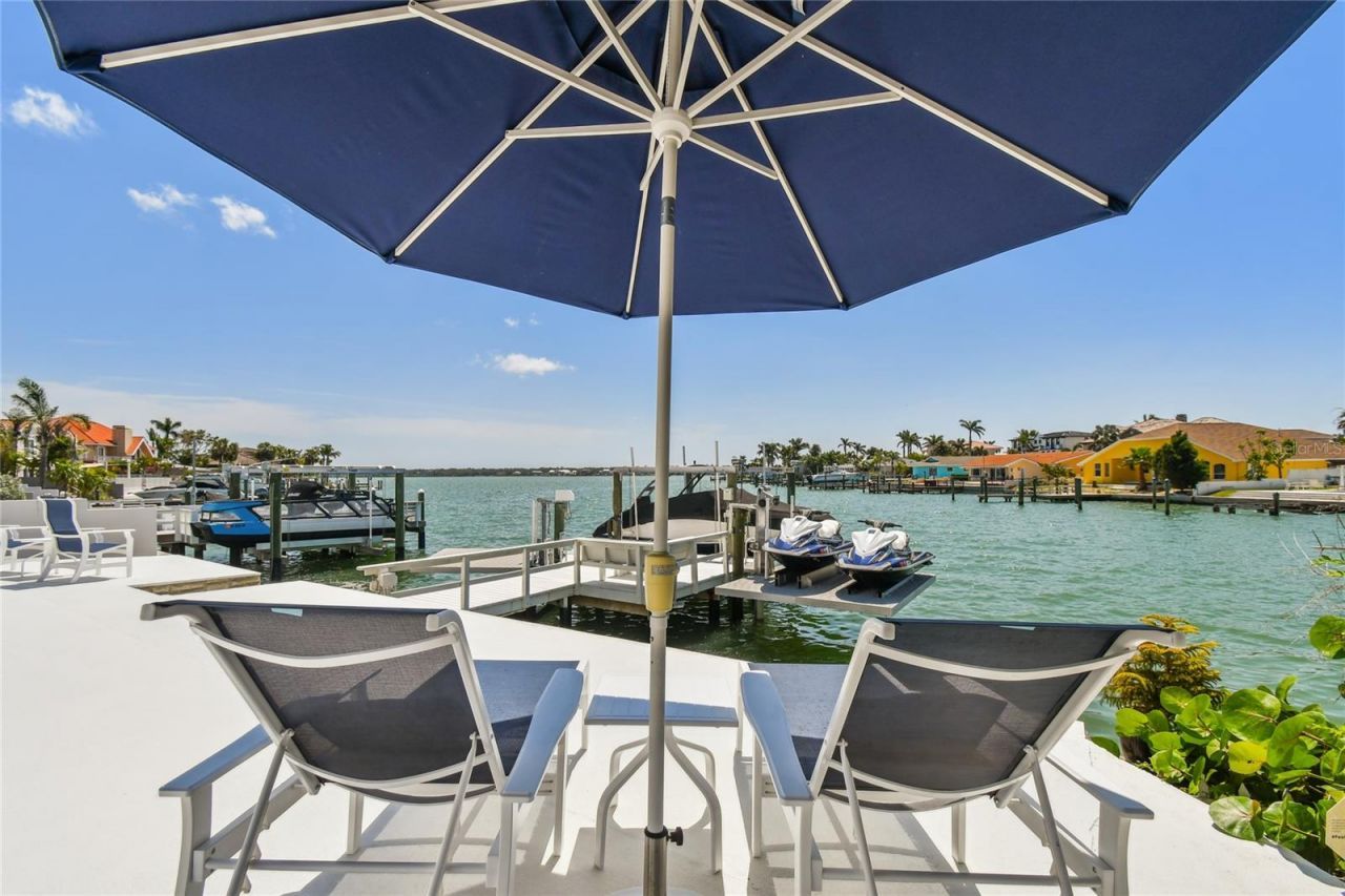 2233 Donato Drive, Belleair Beach, FL 33786 Photo