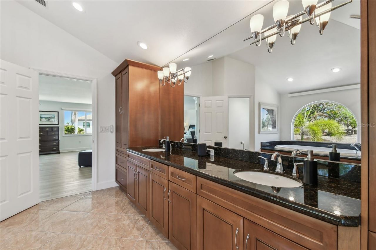 2233 Donato Drive, Belleair Beach, FL 33786 Photo