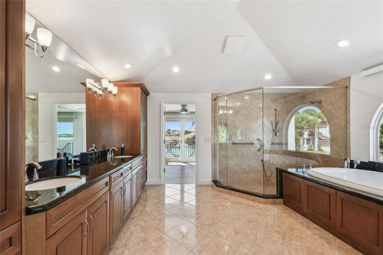 2233 Donato Drive, Belleair Beach, FL 33786 Photo