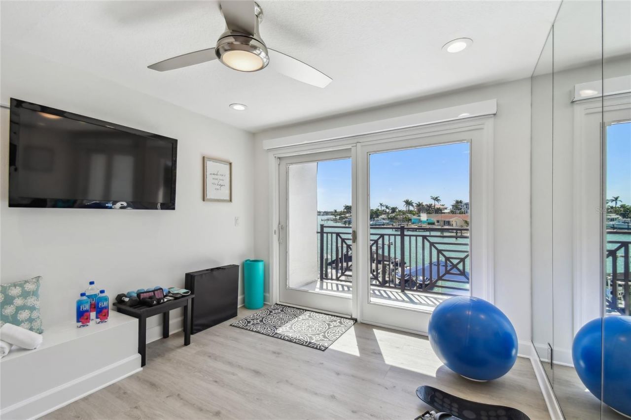 2233 Donato Drive, Belleair Beach, FL 33786 Photo