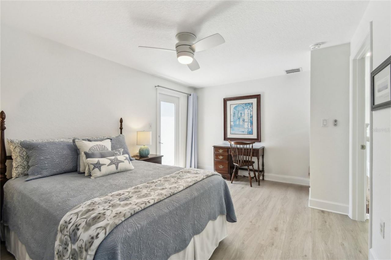 2233 Donato Drive, Belleair Beach, FL 33786 Photo