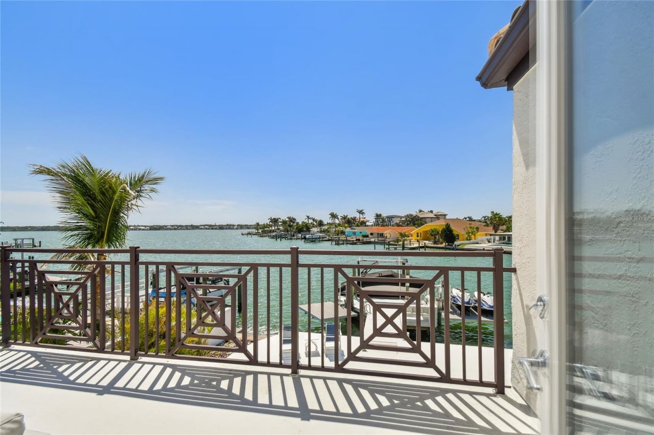 2233 Donato Drive, Belleair Beach, FL 33786 Photo