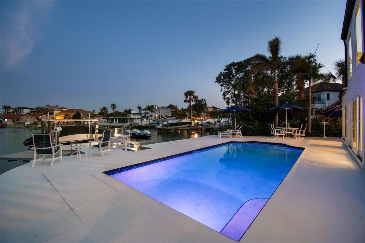 2233 Donato Drive, Belleair Beach, FL 33786 Photo