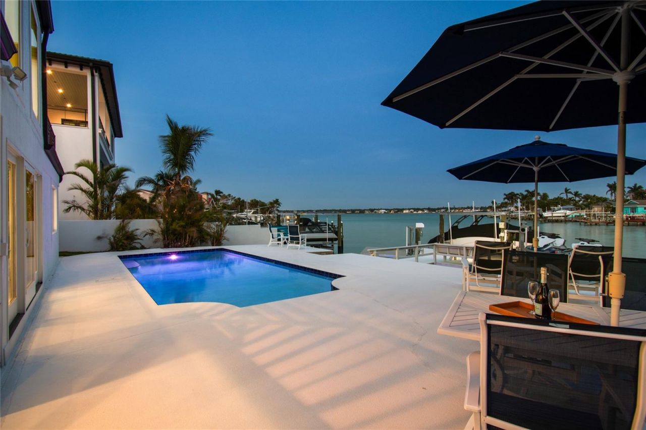 2233 Donato Drive, Belleair Beach, FL 33786 Photo