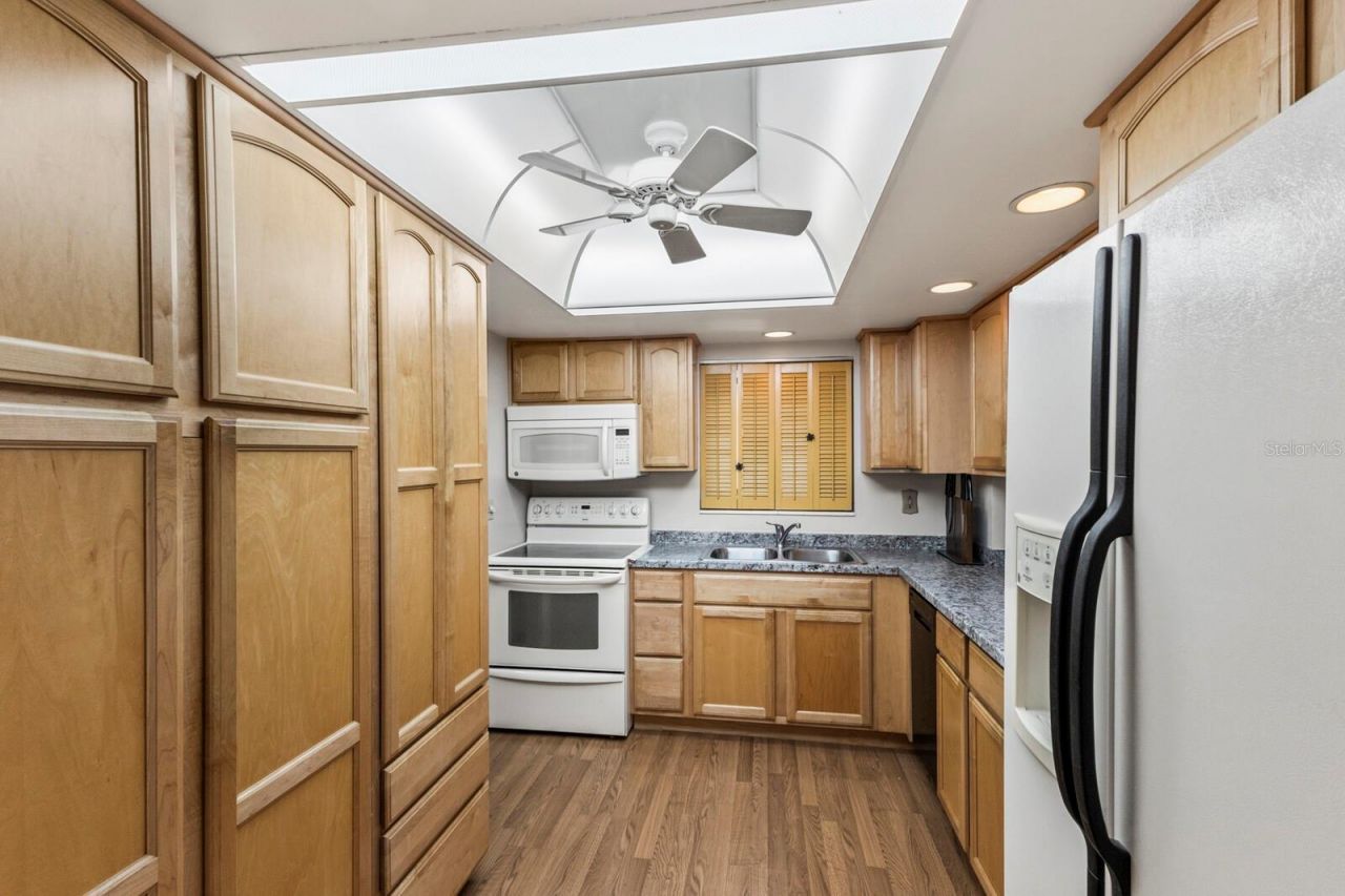 4015 Lake Bayshore Drive, Unit 108, Bradenton, FL 34205 Photo