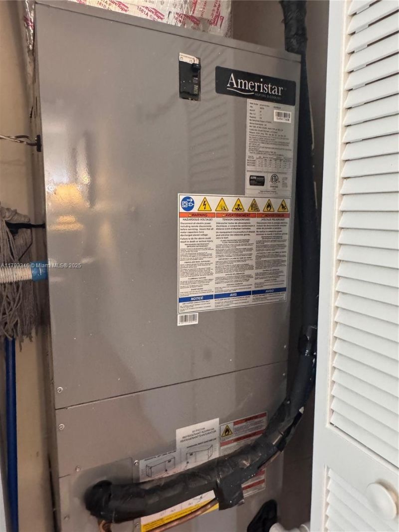 361 Collins Ave, Unit A2, Miami Beach, FL 33139 Photo