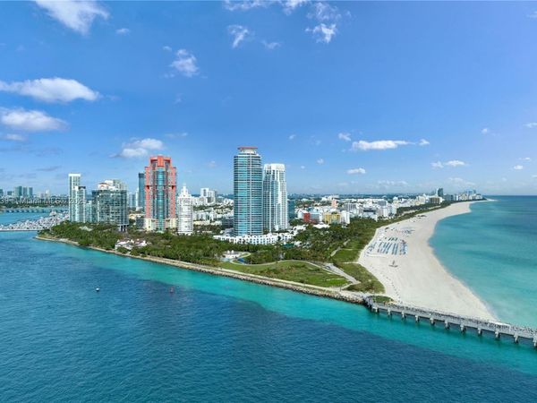 100 S Pointe Drive, Unit 903, Miami Beach, FL 33139