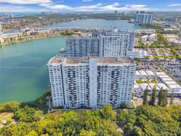 2780 NE 183rd St, Unit 1517, Aventura, FL 33160