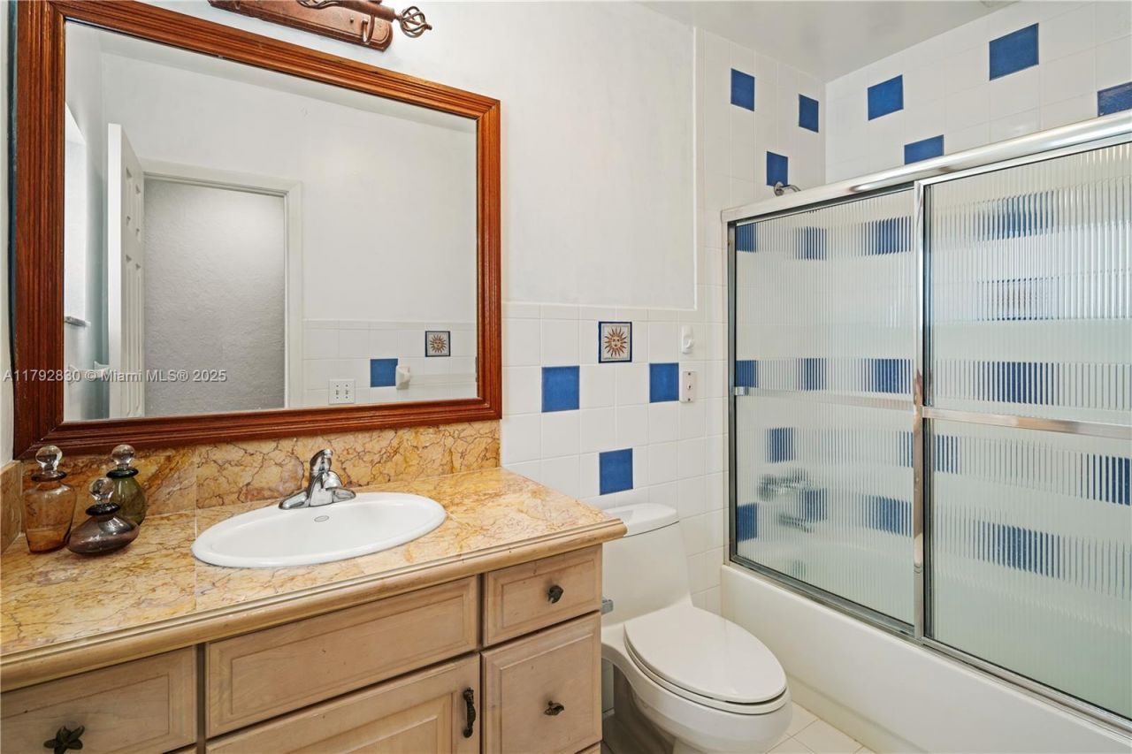 310 Woodcrest Rd, Key Biscayne, FL 33149 Photo