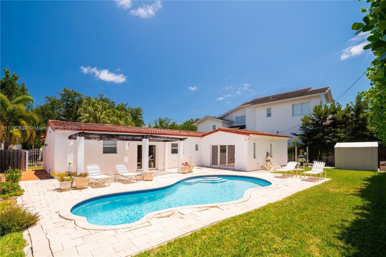 310 Woodcrest Rd, Key Biscayne, FL 33149 Photo