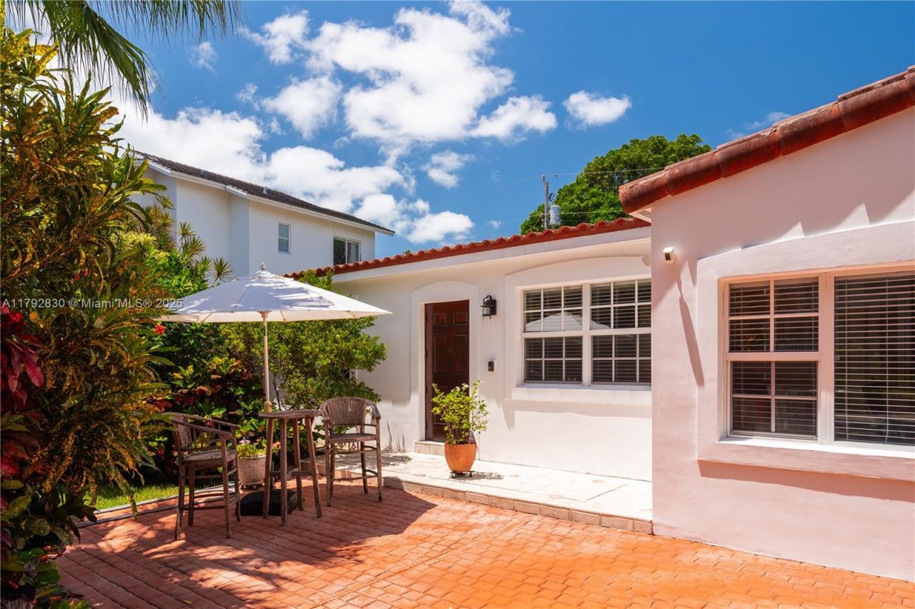 310 Woodcrest Rd, Key Biscayne, FL 33149 Photo