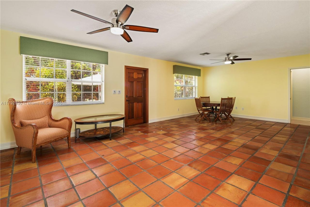 310 Woodcrest Rd, Key Biscayne, FL 33149 Photo