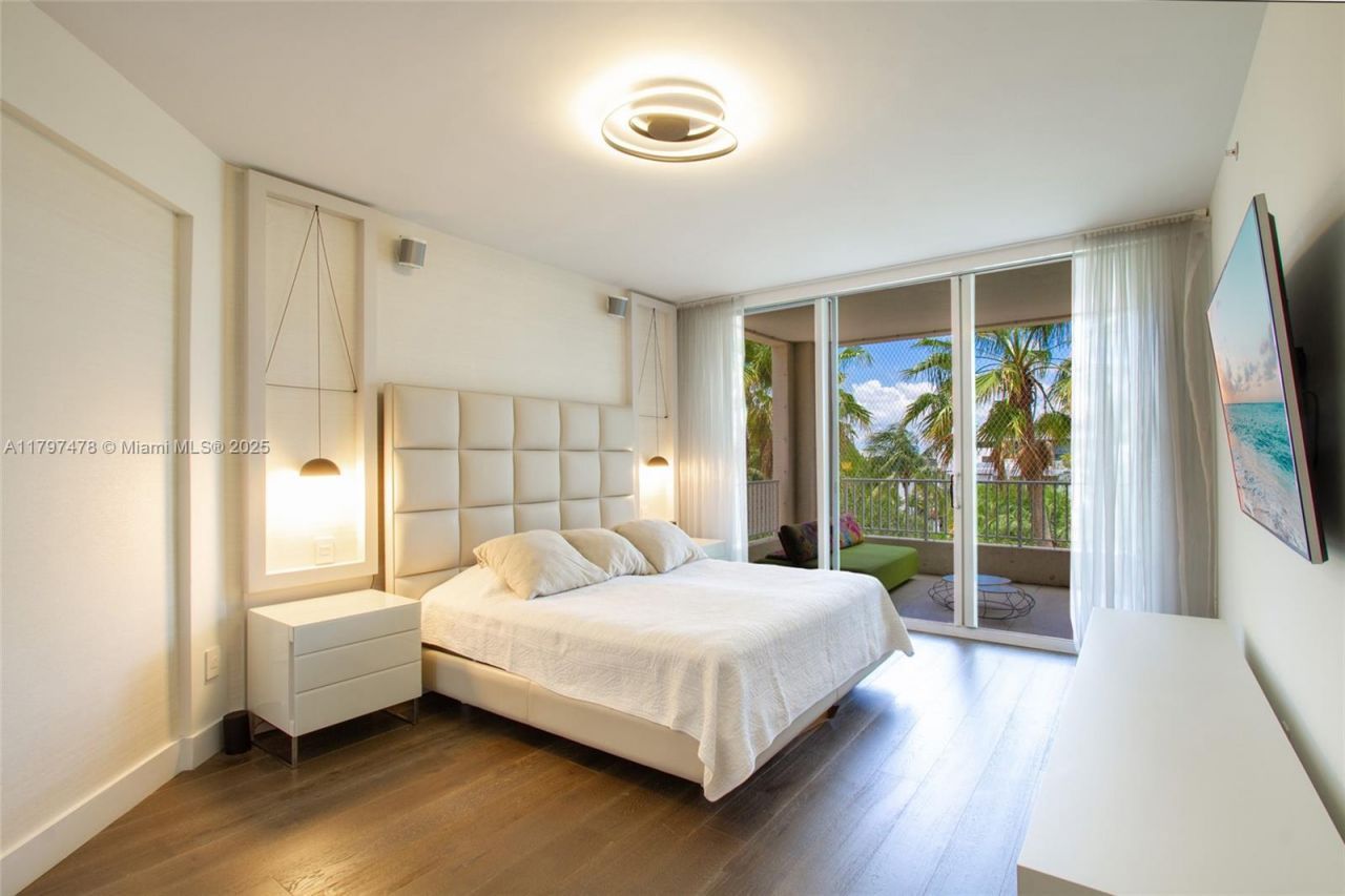 701 Crandon Blvd, Unit 402, Key Biscayne, FL 33149 Photo