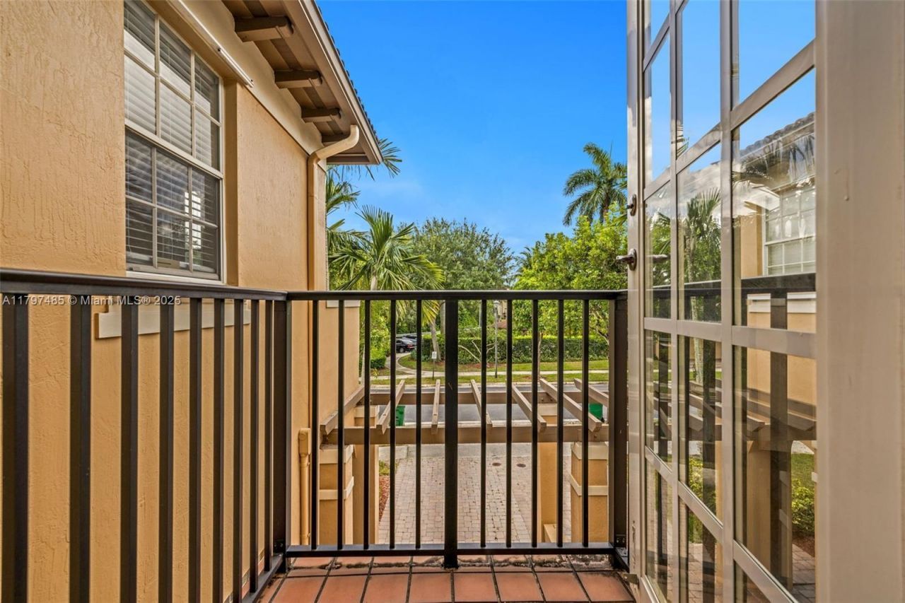 8706 Blaze Ct, Davie, FL 33328 Photo