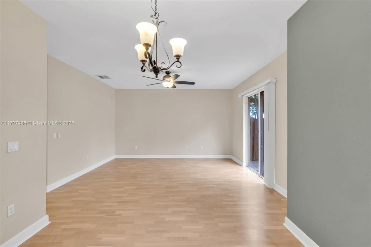 8706 Blaze Ct, Davie, FL 33328 Photo