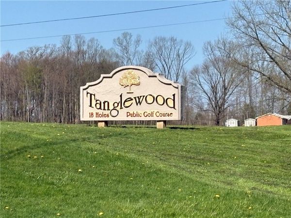318 Tanglewood Rd, Pulaski, PA 16143