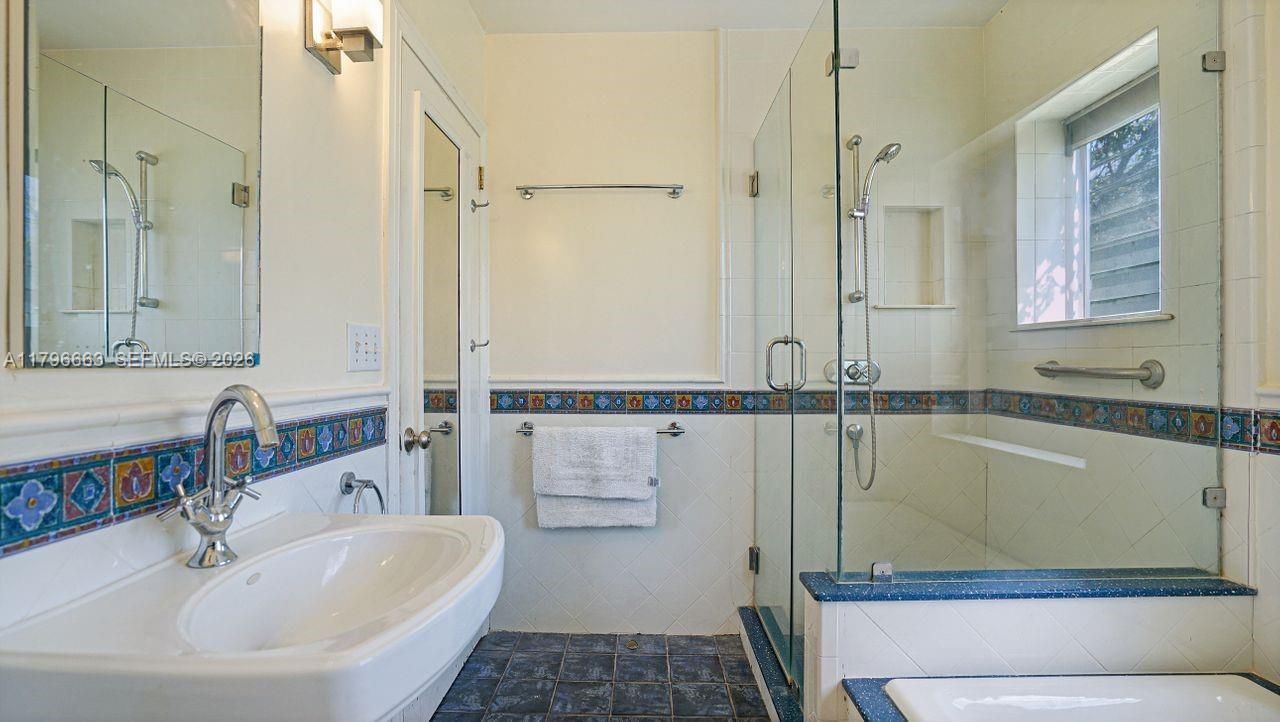 1423 Biarritz Dr, Miami Beach, FL 33141 Photo