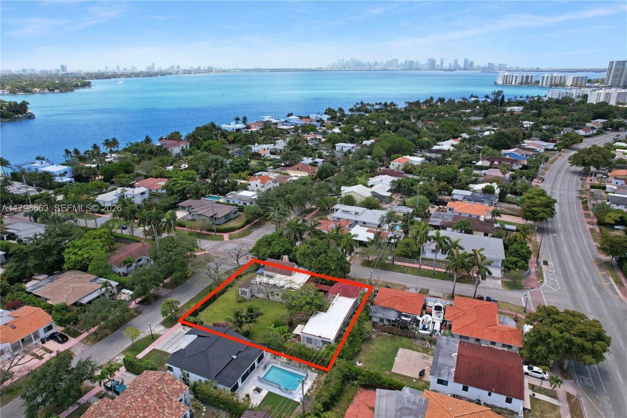 1423 Biarritz Dr, Miami Beach, FL 33141 Photo