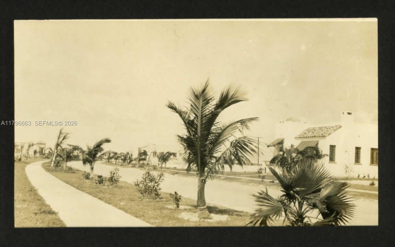 1423 Biarritz Dr, Miami Beach, FL 33141 Photo