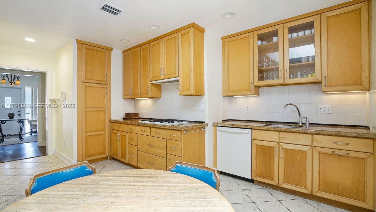 1423 Biarritz Dr, Miami Beach, FL 33141 Photo