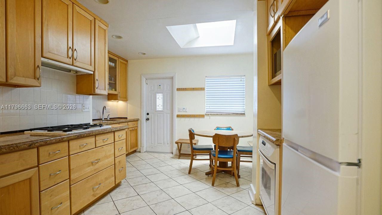 1423 Biarritz Dr, Miami Beach, FL 33141 Photo