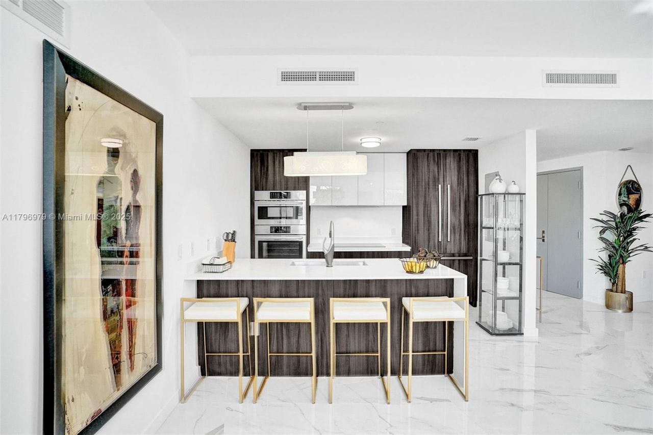 488 NE 18th St, Unit 208, Miami, FL 33132 Photo