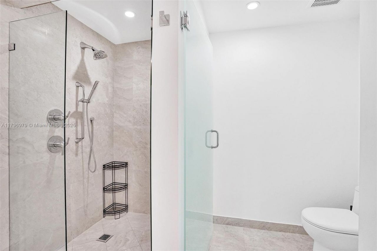 488 NE 18th St, Unit 208, Miami, FL 33132 Photo