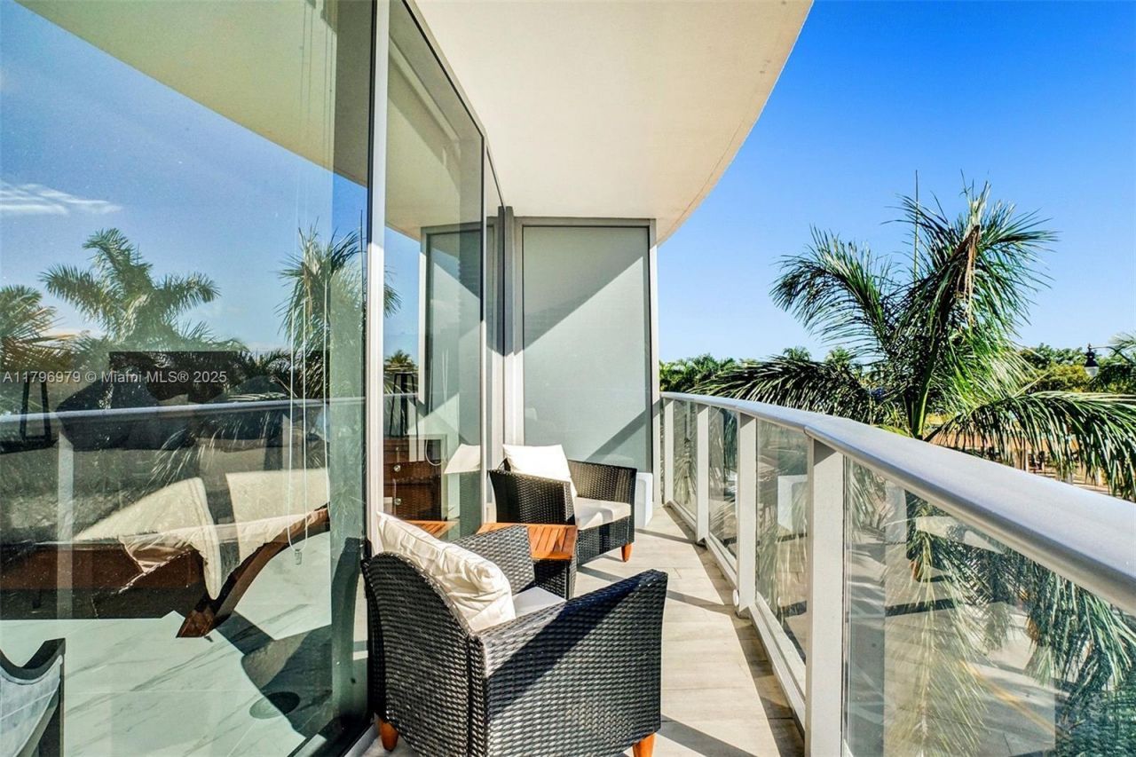 488 NE 18th St, Unit 208, Miami, FL 33132 Photo