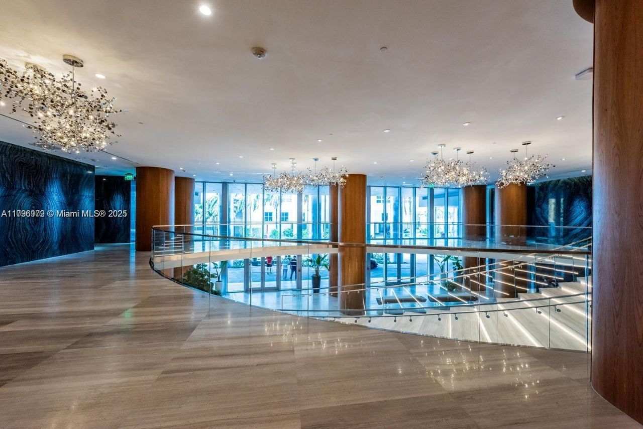 488 NE 18th St, Unit 208, Miami, FL 33132 Photo