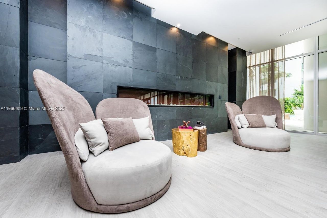 488 NE 18th St, Unit 208, Miami, FL 33132 Photo