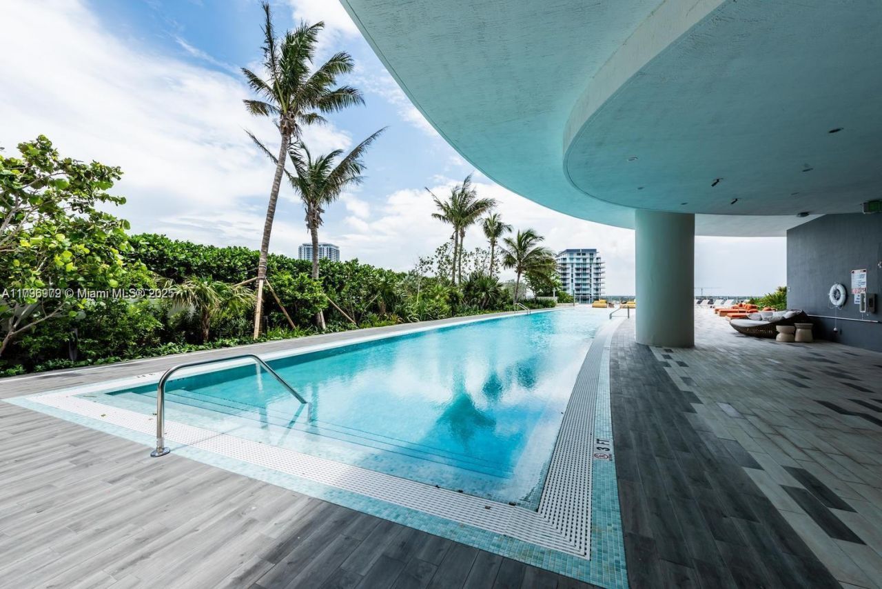 488 NE 18th St, Unit 208, Miami, FL 33132 Photo