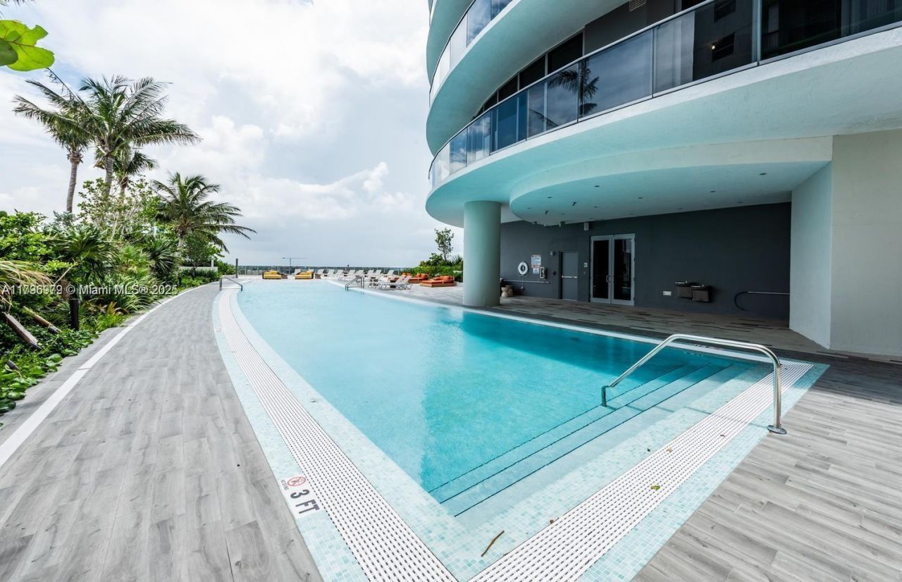 488 NE 18th St, Unit 208, Miami, FL 33132 Photo