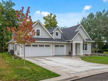 25465 Park Lane, Excelsior, MN 55331