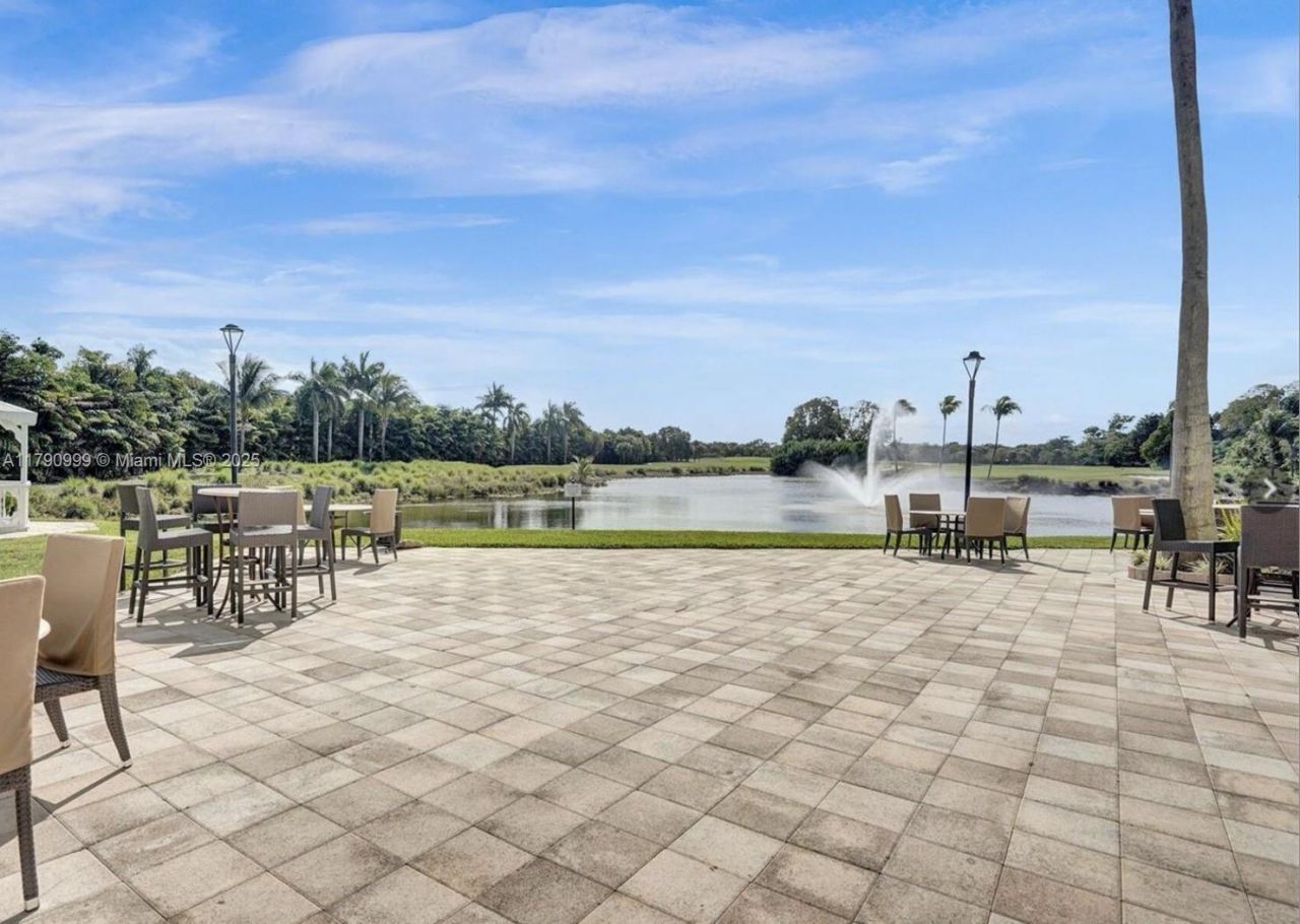 9725 NW 52nd St, Unit 407, Doral, FL 33178 Photo