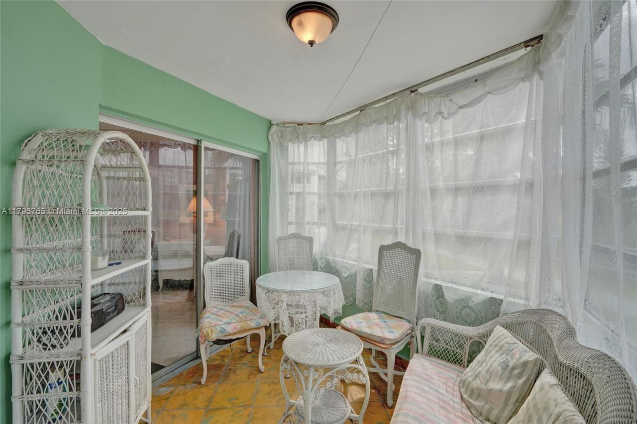 18746 NE 18th Ave, Unit 146, Miami, FL 33179 Photo