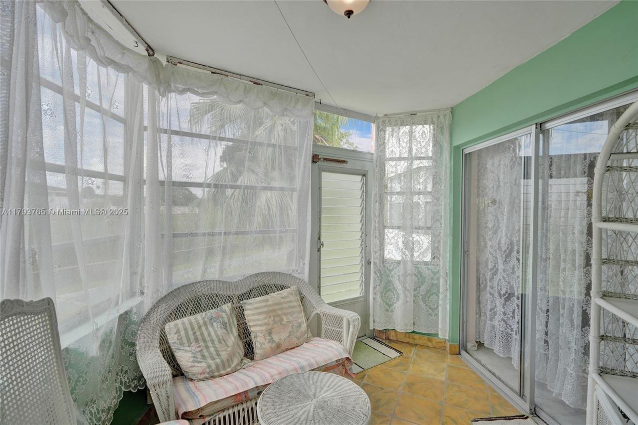 18746 NE 18th Ave, Unit 146, Miami, FL 33179 Photo