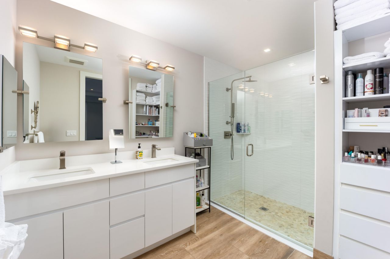 41 SW Seminole Street, Unit 208, Stuart, FL 34994 Photo