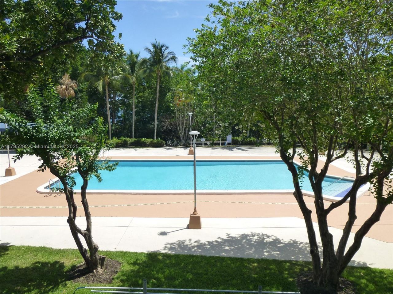 2801 NE 183rd St, Unit 1507W, Aventura, FL 33160 Photo