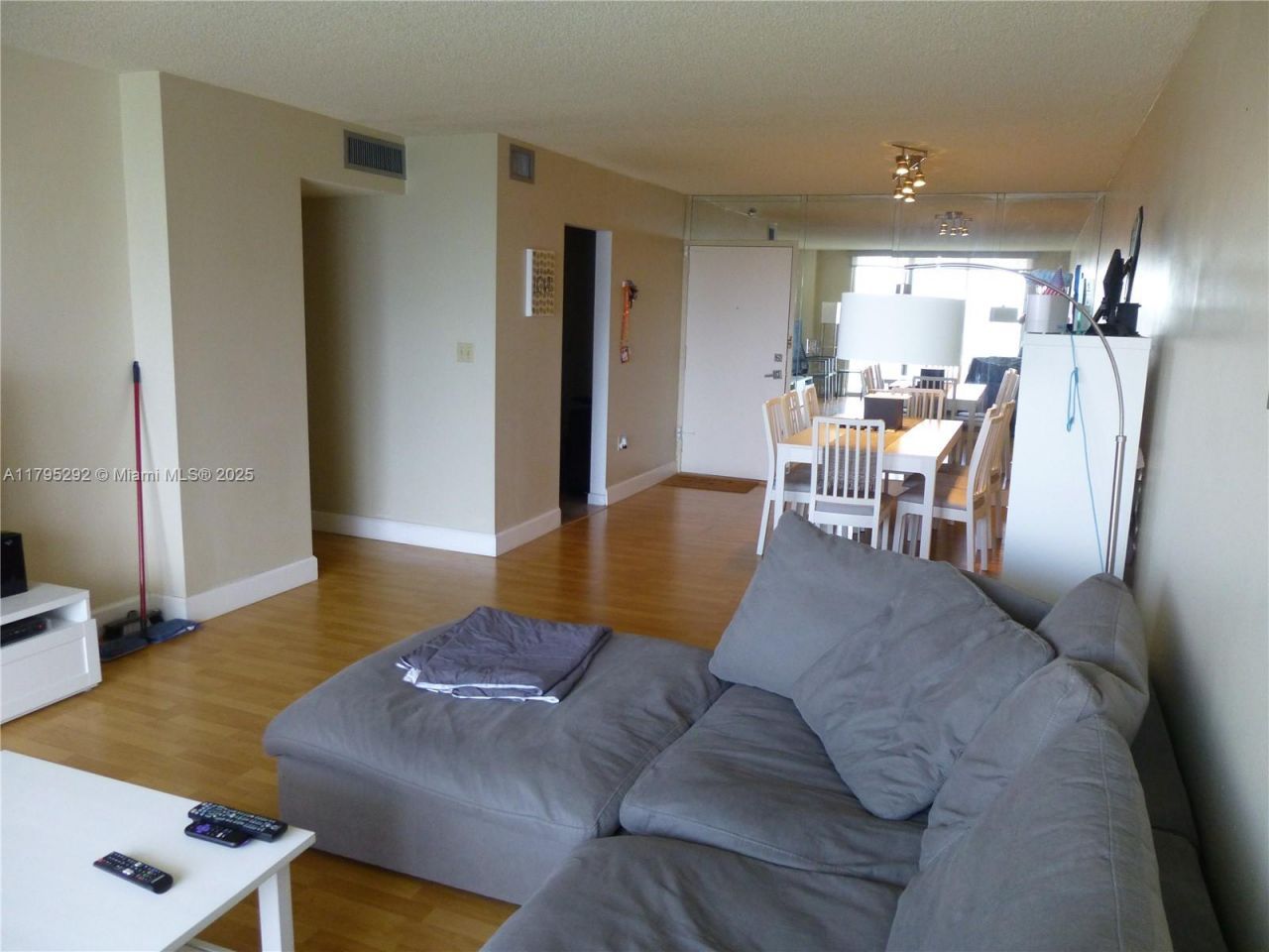 2801 NE 183rd St, Unit 1507W, Aventura, FL 33160 Photo