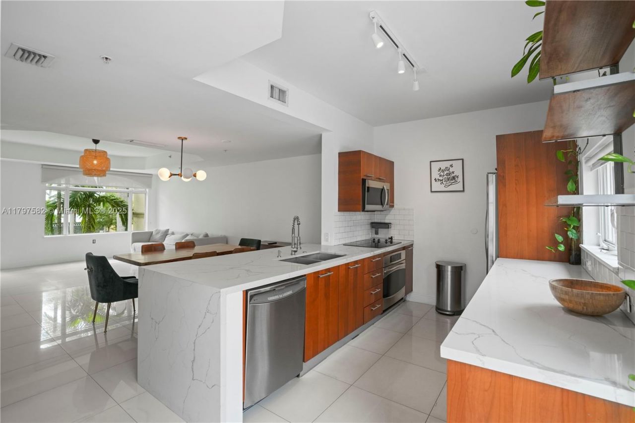 18445 NE 27th Pl, Aventura, FL 33160 Photo