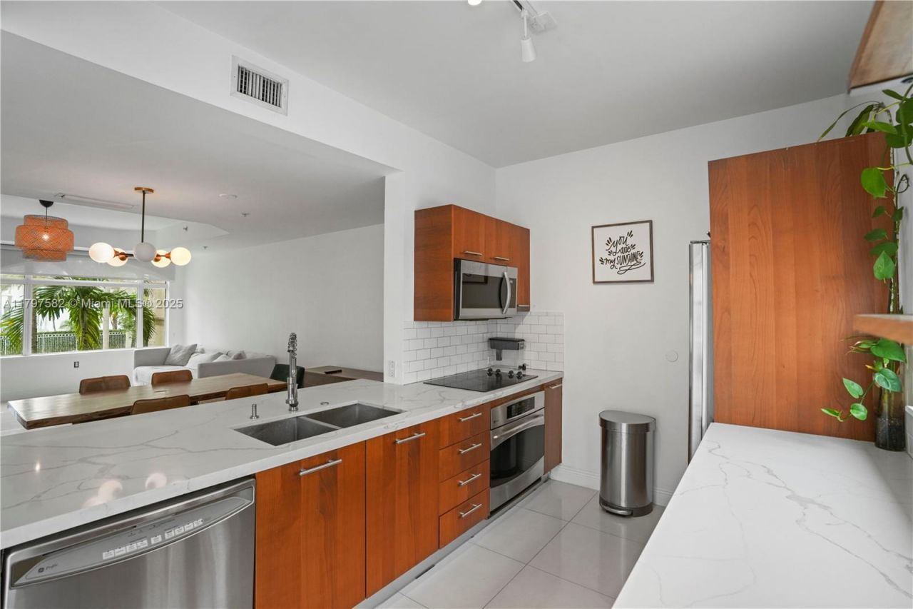 18445 NE 27th Pl, Aventura, FL 33160 Photo