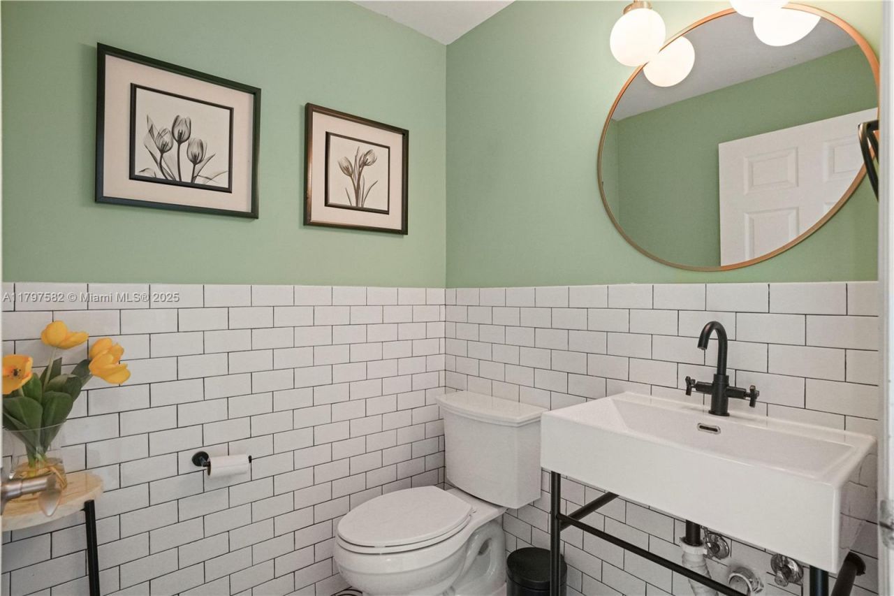 18445 NE 27th Pl, Aventura, FL 33160 Photo