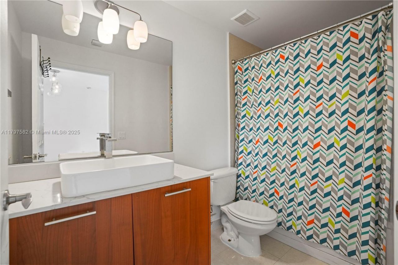 18445 NE 27th Pl, Aventura, FL 33160 Photo