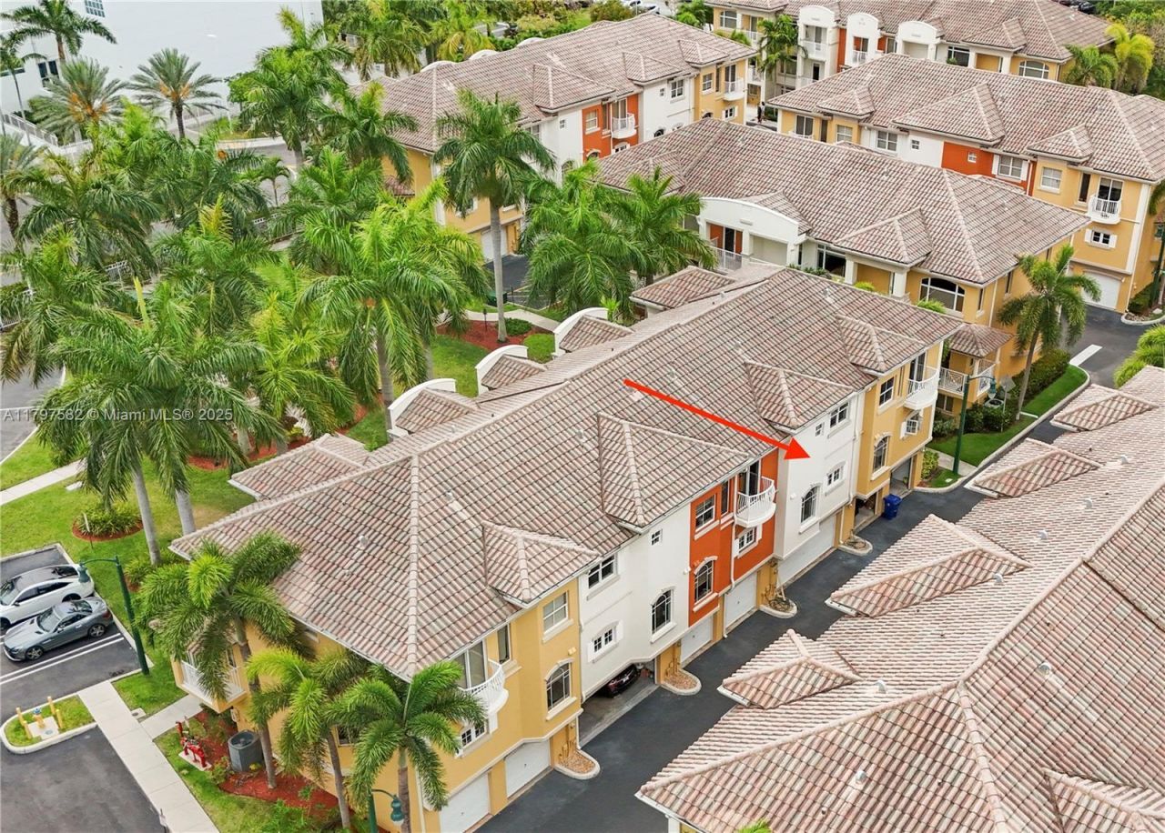 18445 NE 27th Pl, Aventura, FL 33160 Photo