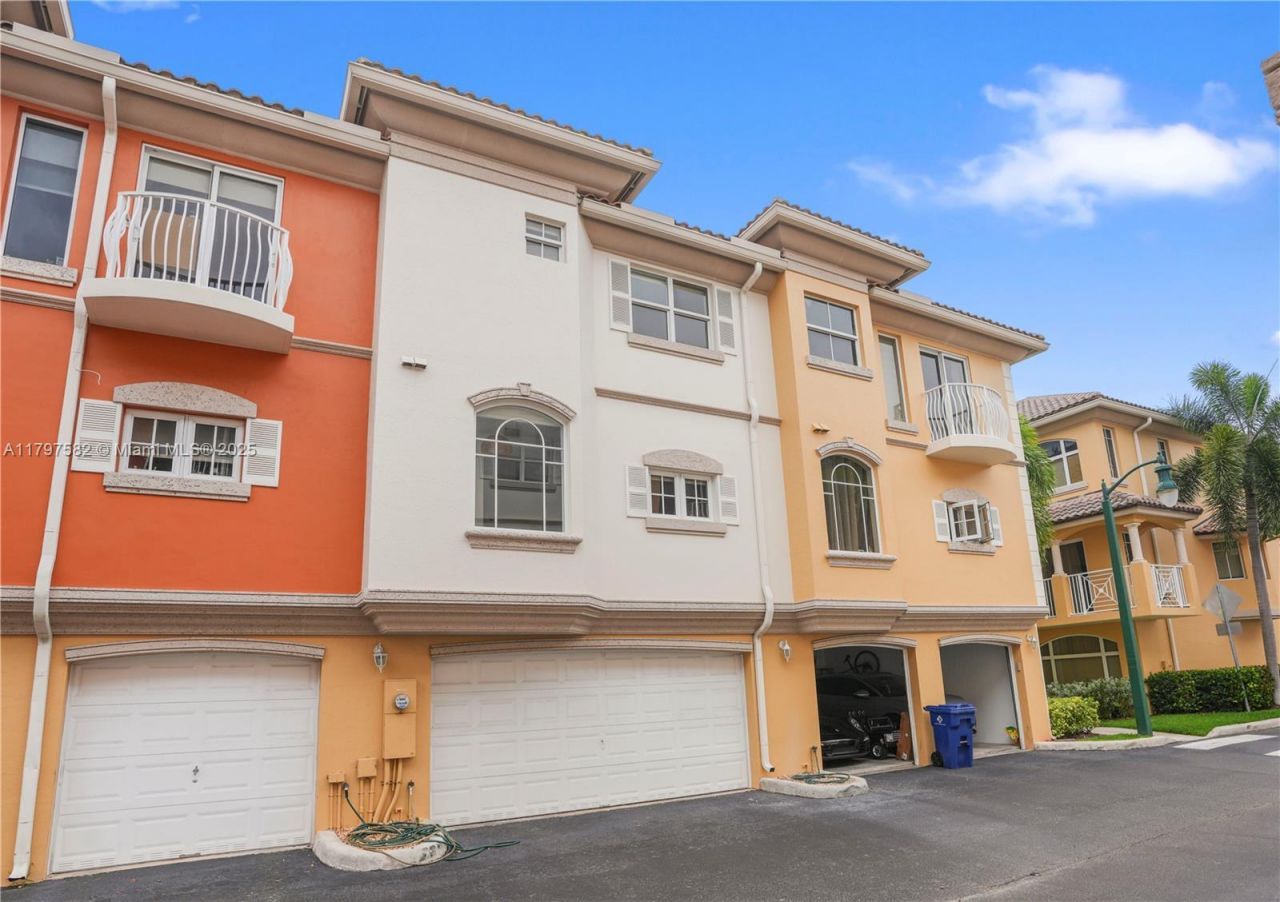 18445 NE 27th Pl, Aventura, FL 33160 Photo