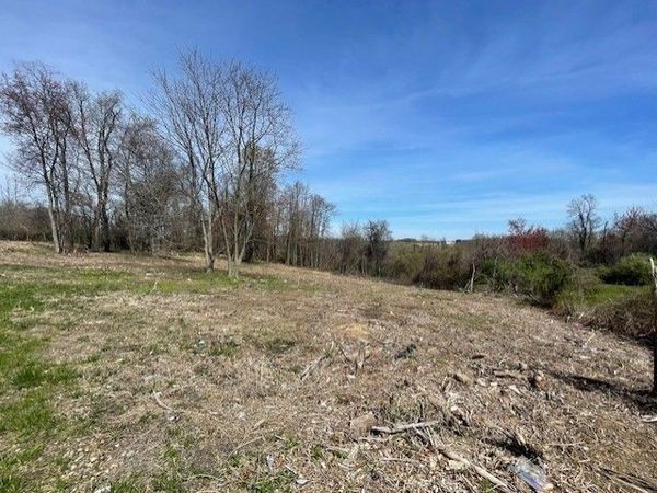 000 Hookstown Grade Road, Clinton, PA 15026